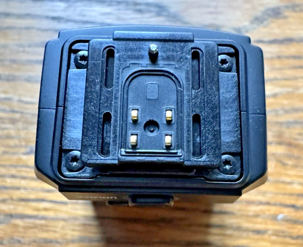 Olympus FL-LM3 Flash for Olympus OM-D Digital cameras Excellent Condition