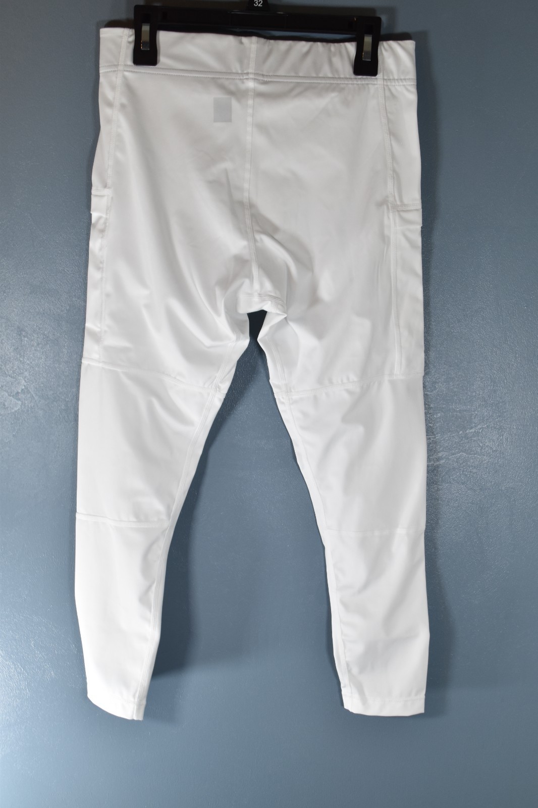 ASRV 3/4 compression tights size men's small; white, new with tags