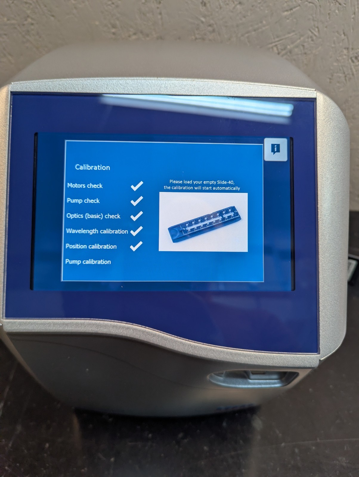 Qiagen QIAxpert Microfluidic UV/VIS Spectrophotometer RNA DNA REF 9002340