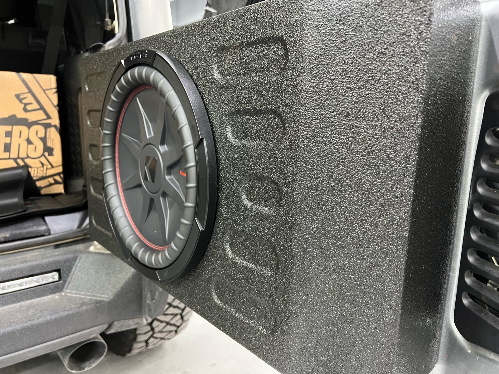 07-18 Jeep Wrangler Tailgate Subwoofer Enclosure / Sub Box For 1x12"