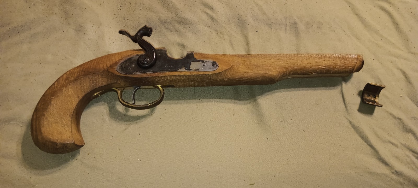 VINTAGE MUZZLE LOADER PISTOL STOCK AND LOCK