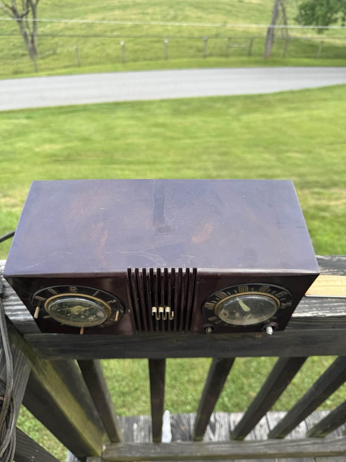 Vintage 1950 Motorola Model 51C Tube AM Clock Radio Works Brown Plastic