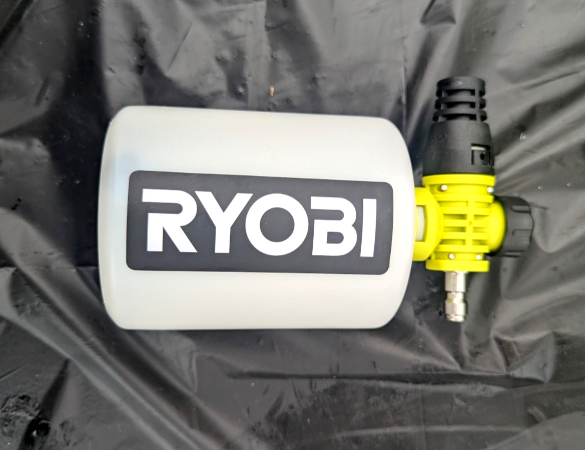 Ryobi RY14AM12 1.8 GPM Automotive High Flow Pressure Washer Kit