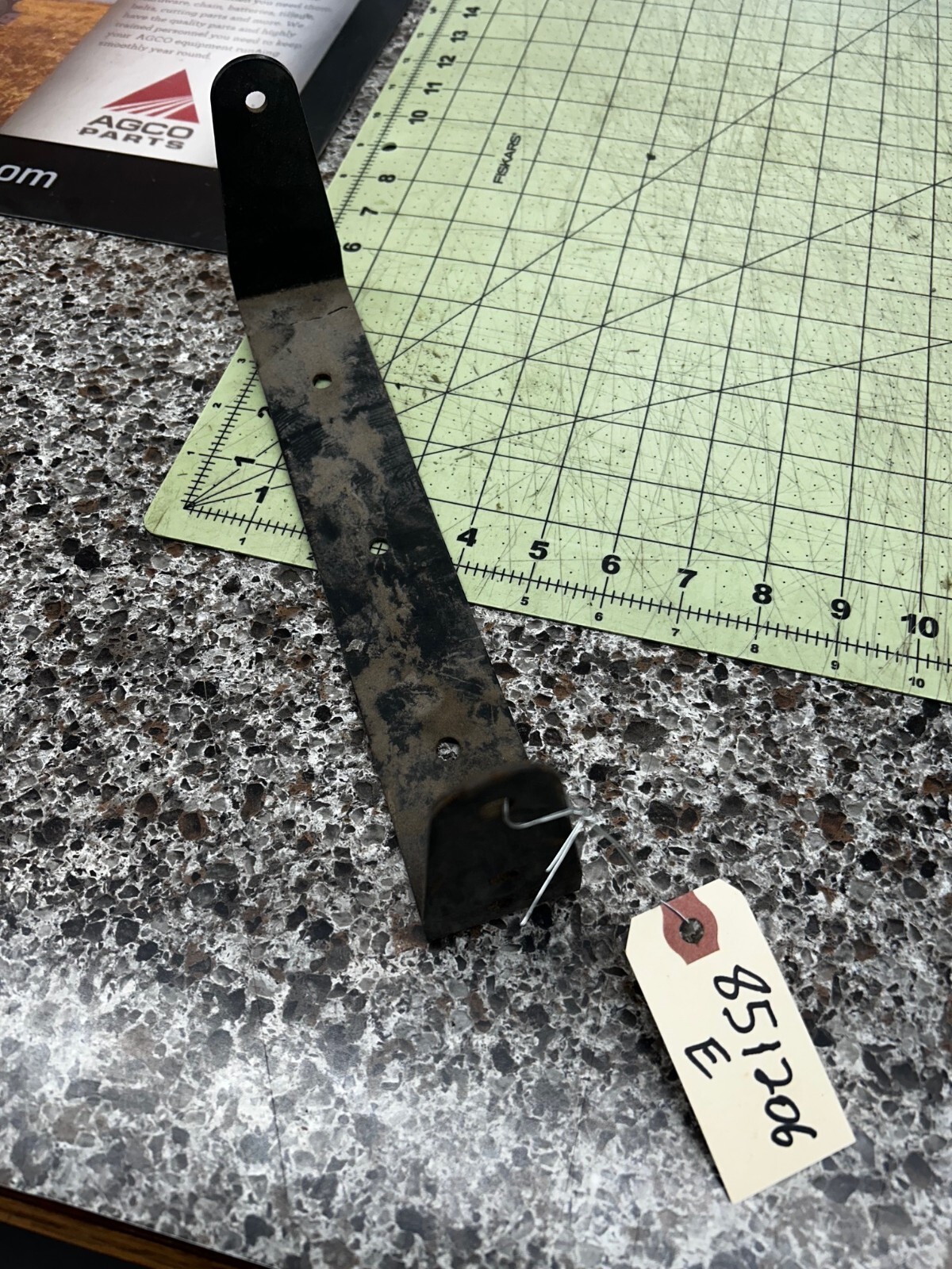 BRACKET FOR SEED MONITOR FOR PLANTER 851206 10.5" WIDE