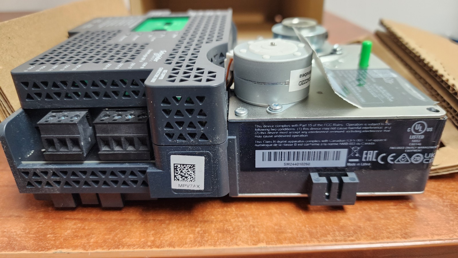 Schneider Electric SXWMPV7AX10002 Controller SpaceLogic MP-V-7A *PI