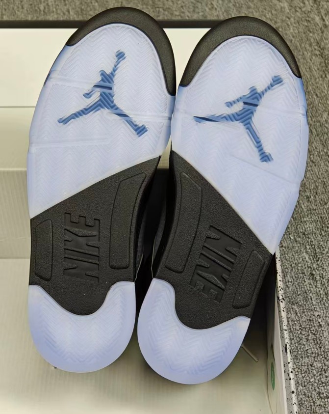 Jordan Air Jordan 5 "BLACK METALLIC REIMAGINED" Retro Basketball Shoes