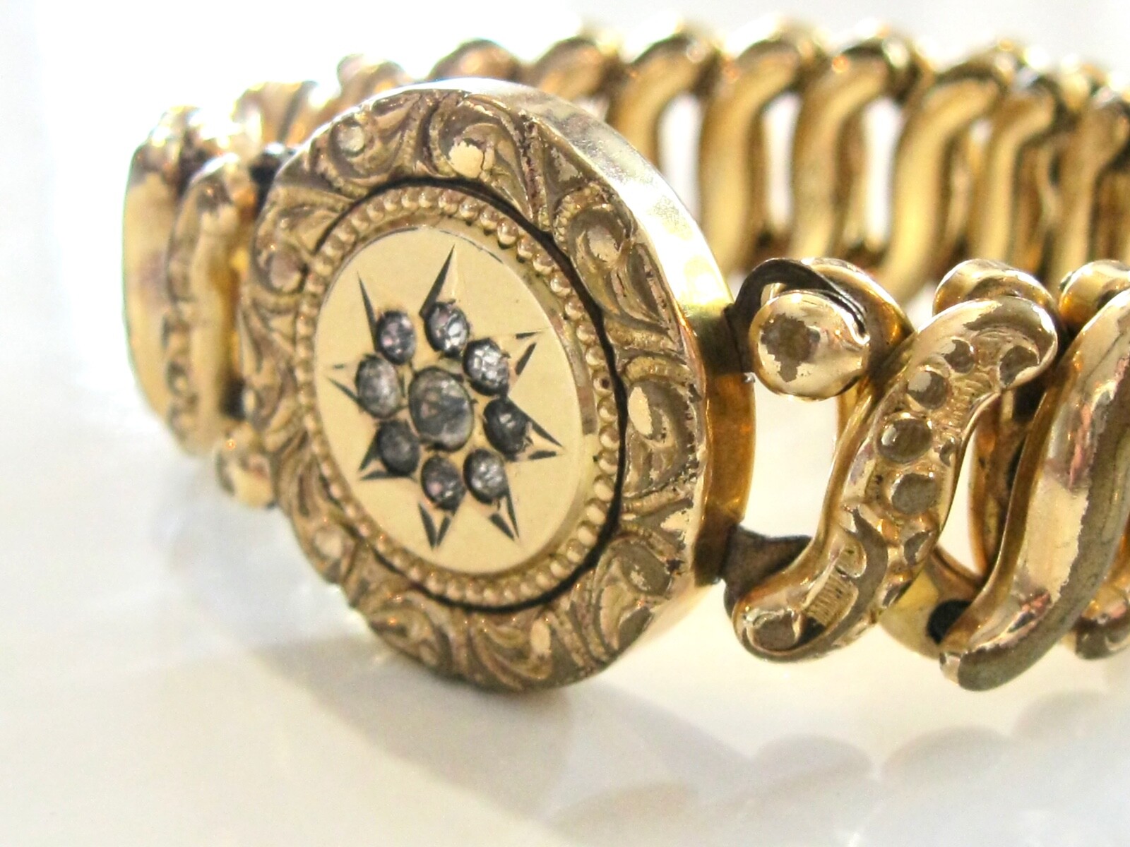 VINTAGE 1940'S WWII ERA SWEETHEART EXPANSION STRETCH BRACELET w RHINESTONES ACME