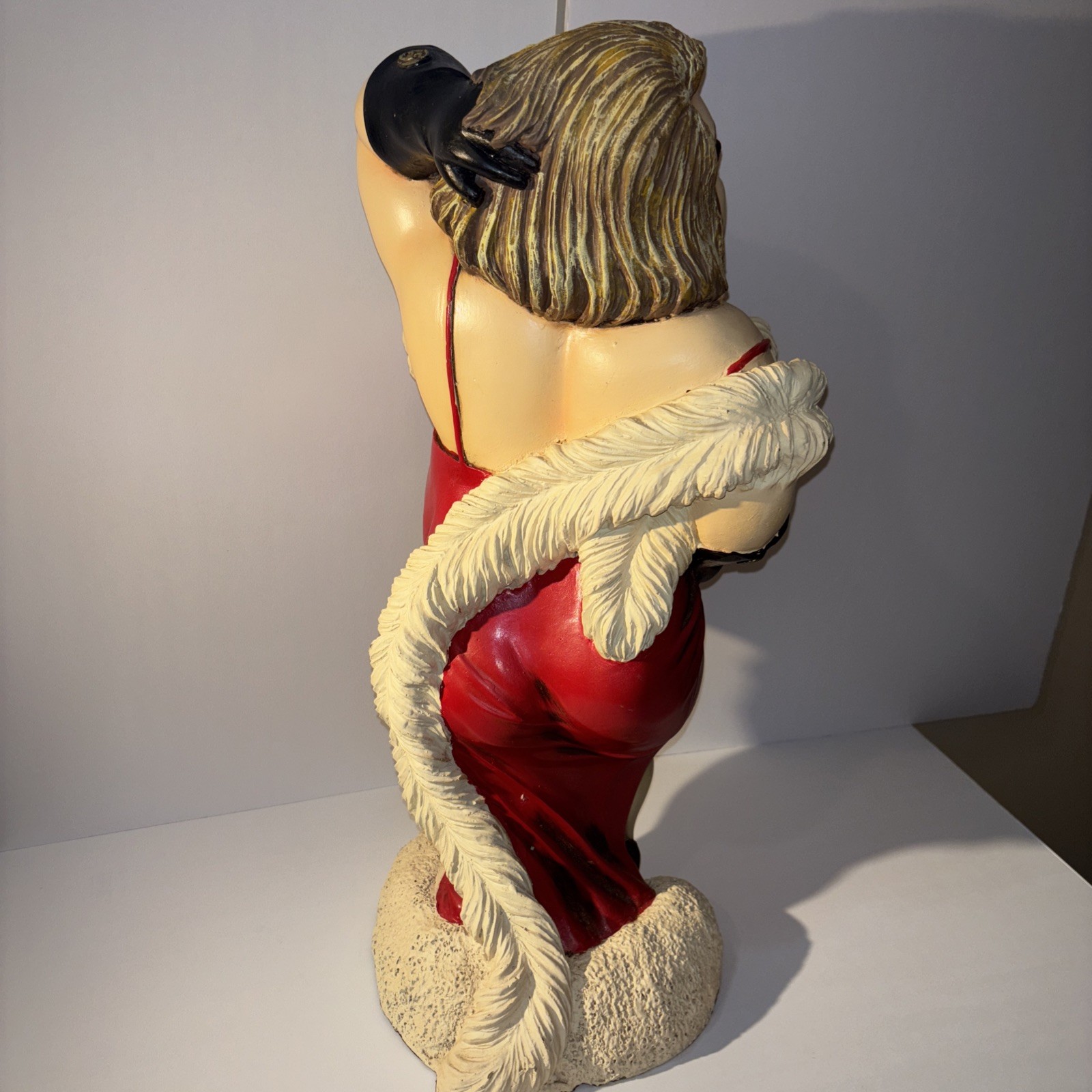 BUTLER BORDELLO LADY IN RED STATUE ROBUST GOSLING BIG BOOBS LARGE BIG FAT PLUMP