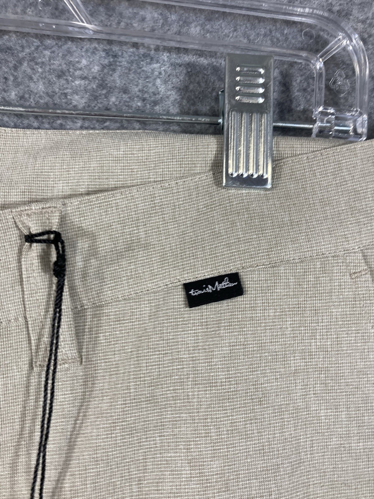 Travis Mathew Beck Golf Chino Shorts Mens 38 Khaki Stretch Wrinkle Resistant NWT