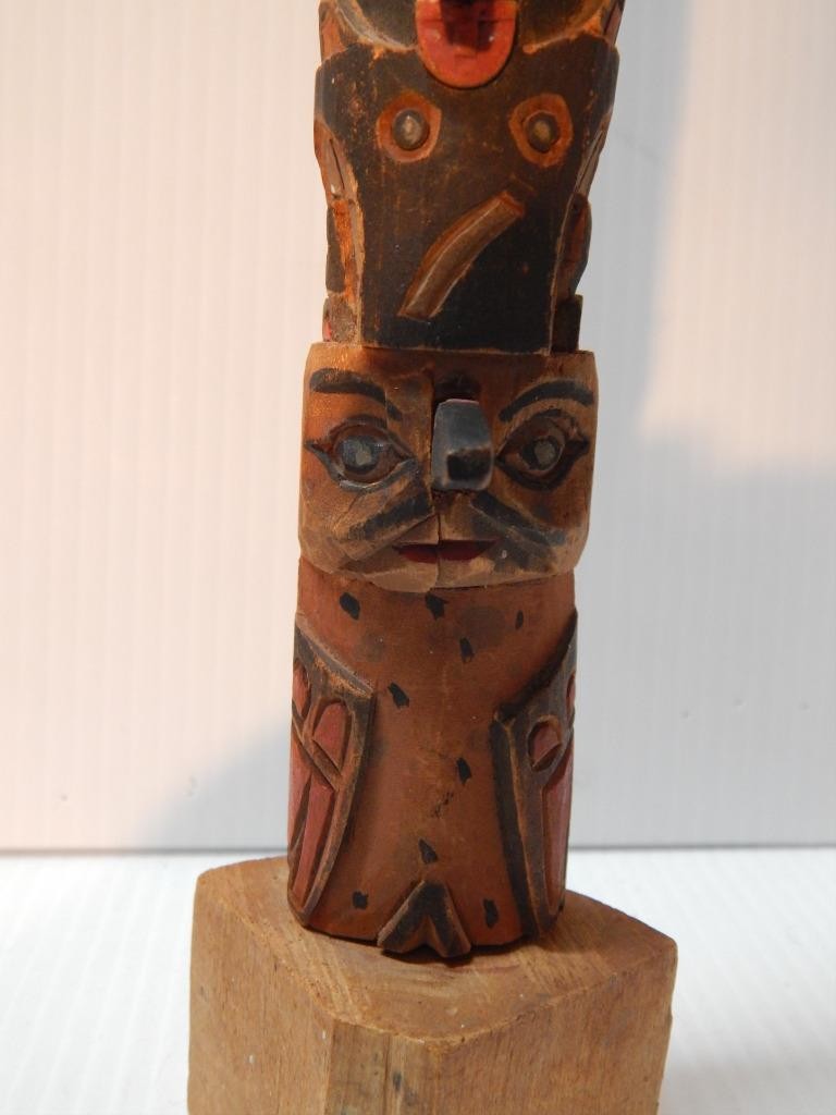 VINTAGE 13 1/2" ALASKA TLINGIT INDIAN NW COAST RED CEDAR WOOD TOTEM POLE MODEL