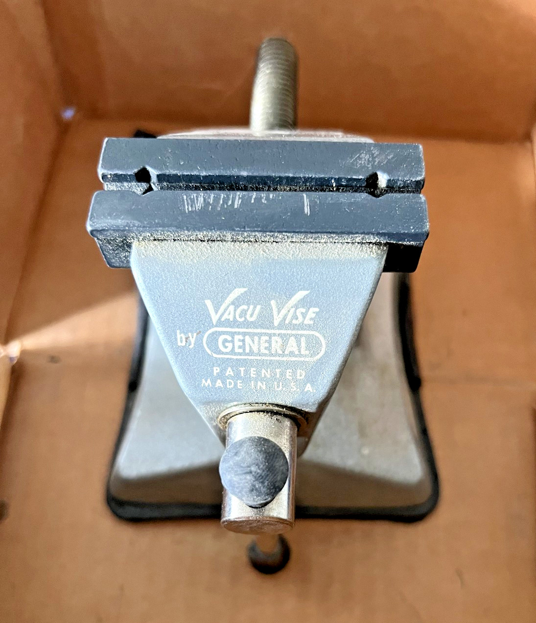 Vintage Small Portable Vacu Vise by General 2.5" USA in orig. box - no suction?