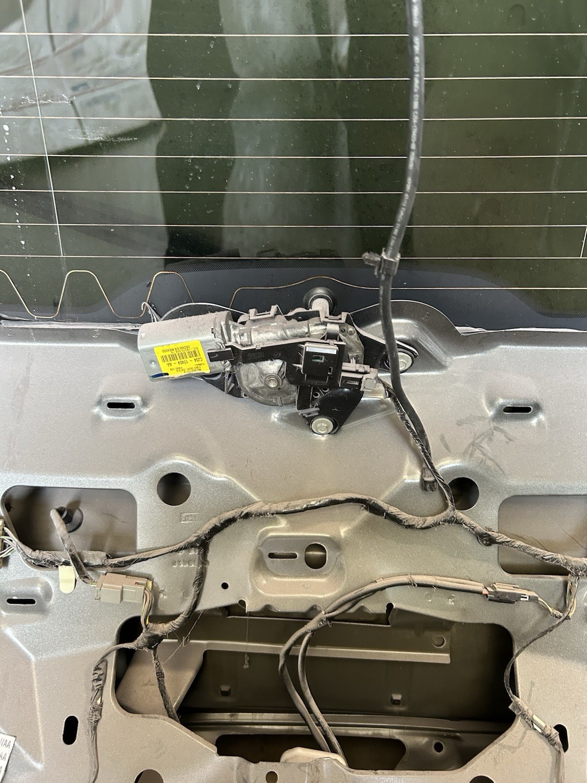 2013 - 2016 Ford Escape Trunk Decklid Rear View Camera Manual Lift Gray J7