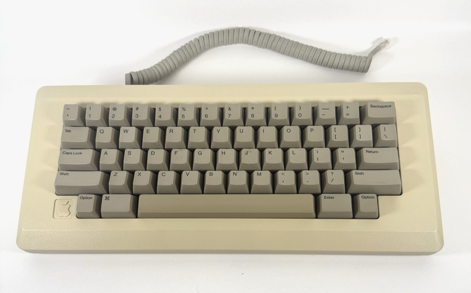 Apple Keyboard and Cable for Macintosh 128k 512k Mac Plus RARE Vintage M0110