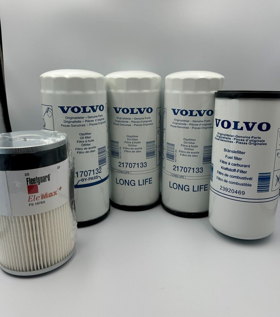 NEW Filter Kit Volvo D13 Oil, Fuel Filters 21707133 (2),21707132,23920469,19765