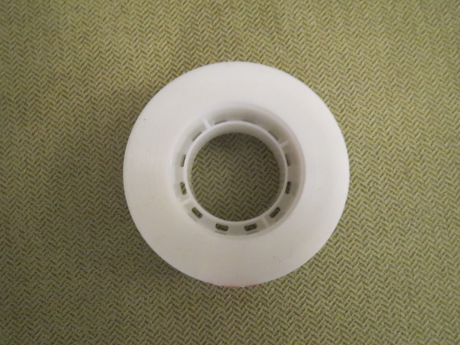 Amazon Basics Clear 3/4" x 1296" (36 yds) Tape Roll for Desk Dispenser, 1 Roll