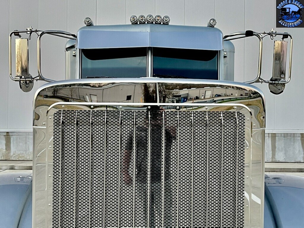 ROLLIN LOW PETERBILT 11'' X 7.5'' FLAT BOTTOM VISOR V. TOP 386,389,379,388 #1034