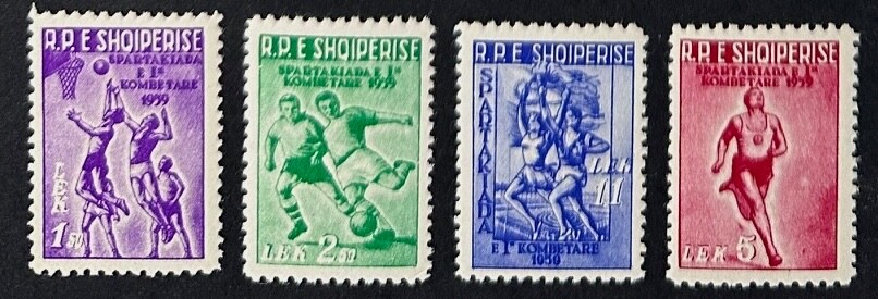 ALBANIA  544 - 547  Beautiful  Mint  Light Hinged Set