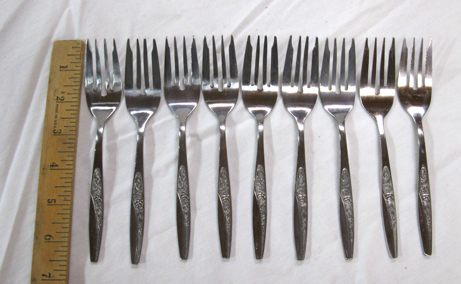 Salad / Dessert Fork Set of 9 Stainless Steel Korea Retro Rose Flower Pattern