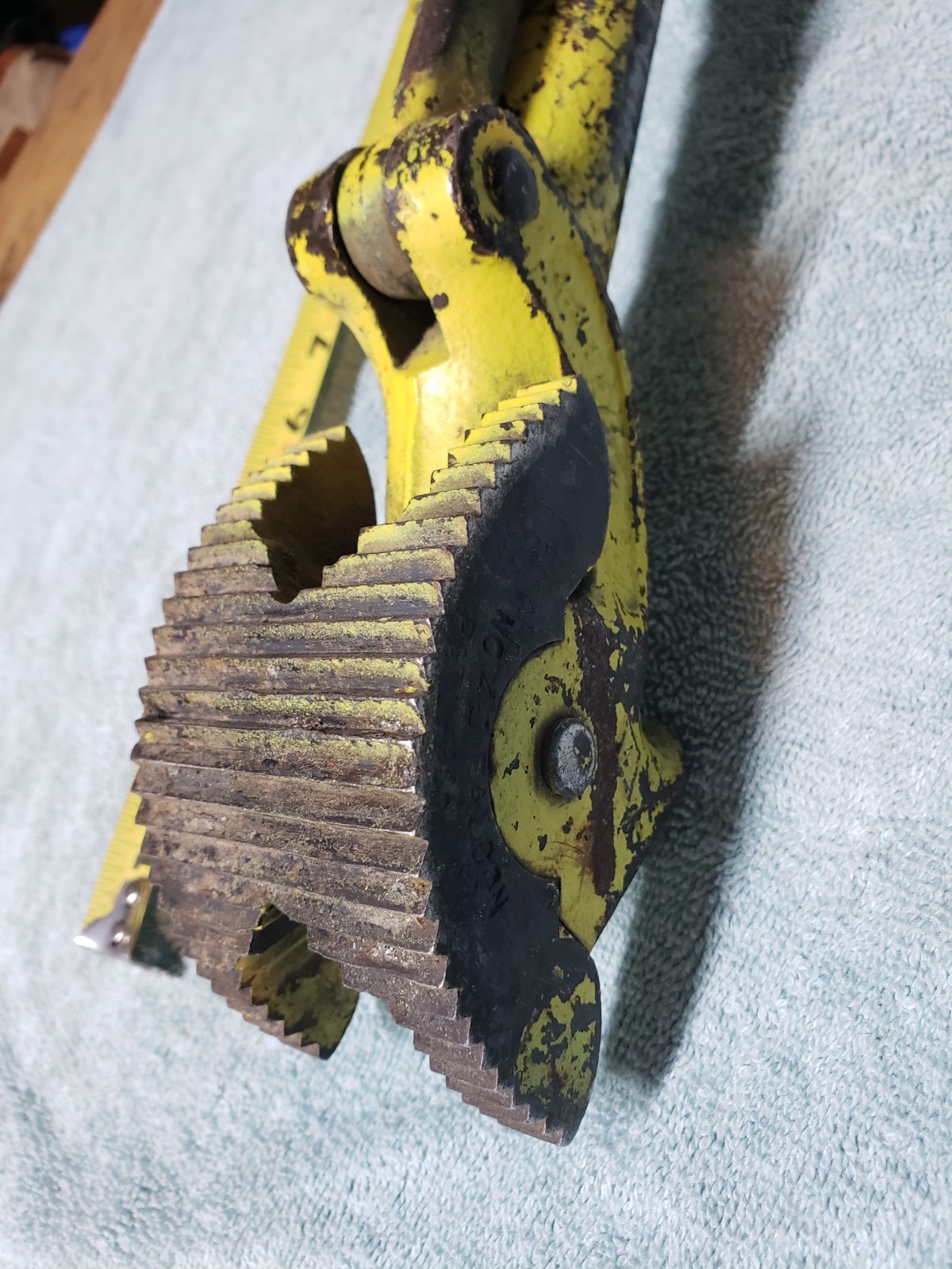 Falcon No. 49 Chain Pipe Wrench 36" Heavy-Duty Industrial Tool – Used