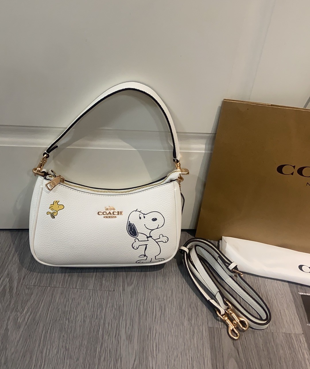 Coach CBJ76 x Peanuts Teri Shoulder Bag Snoopy Print Handbag Chalk Multi NEW A+