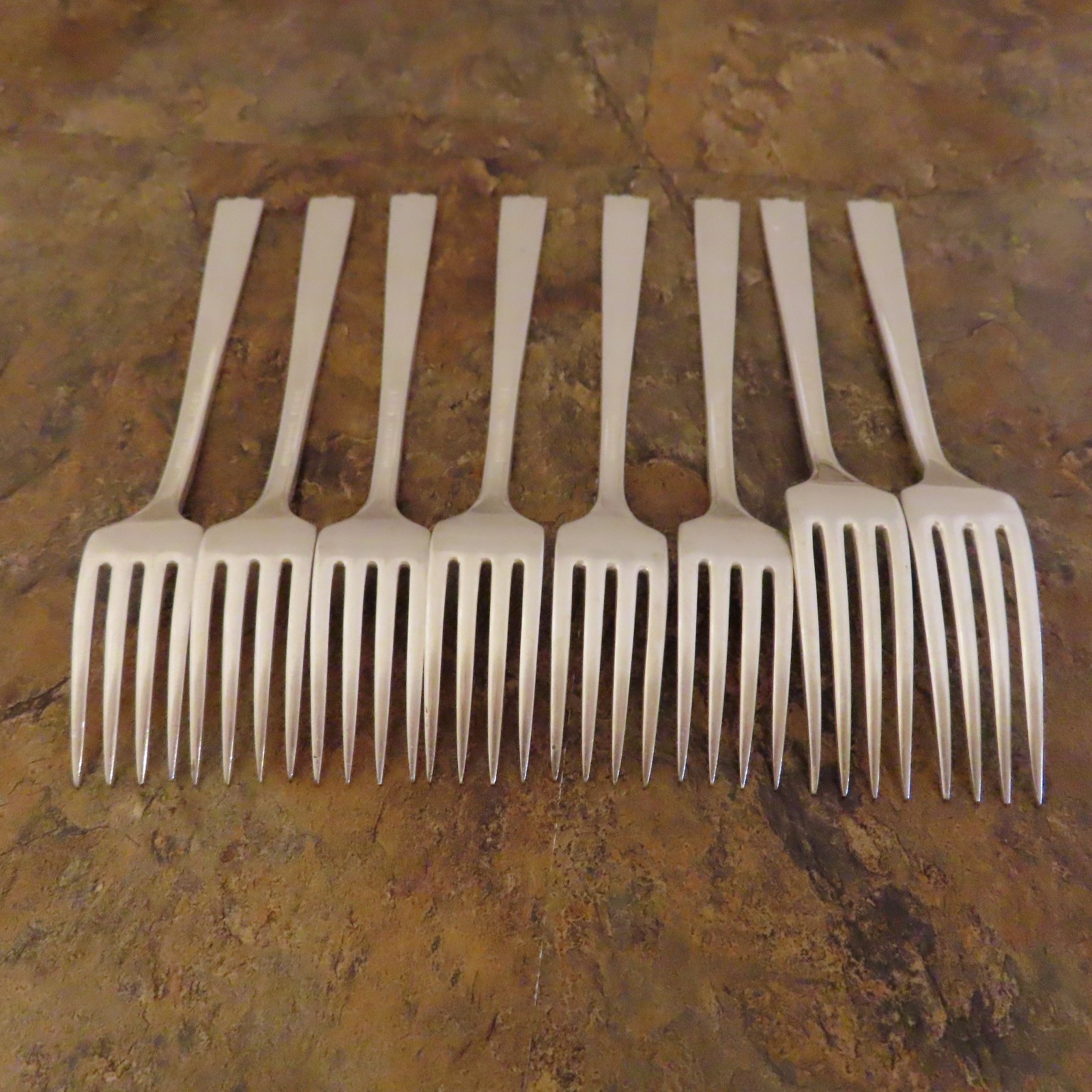 Oneida Caprice Set of 8 Grille Dinner Forks Nobility Silverplate Flatware Lot B