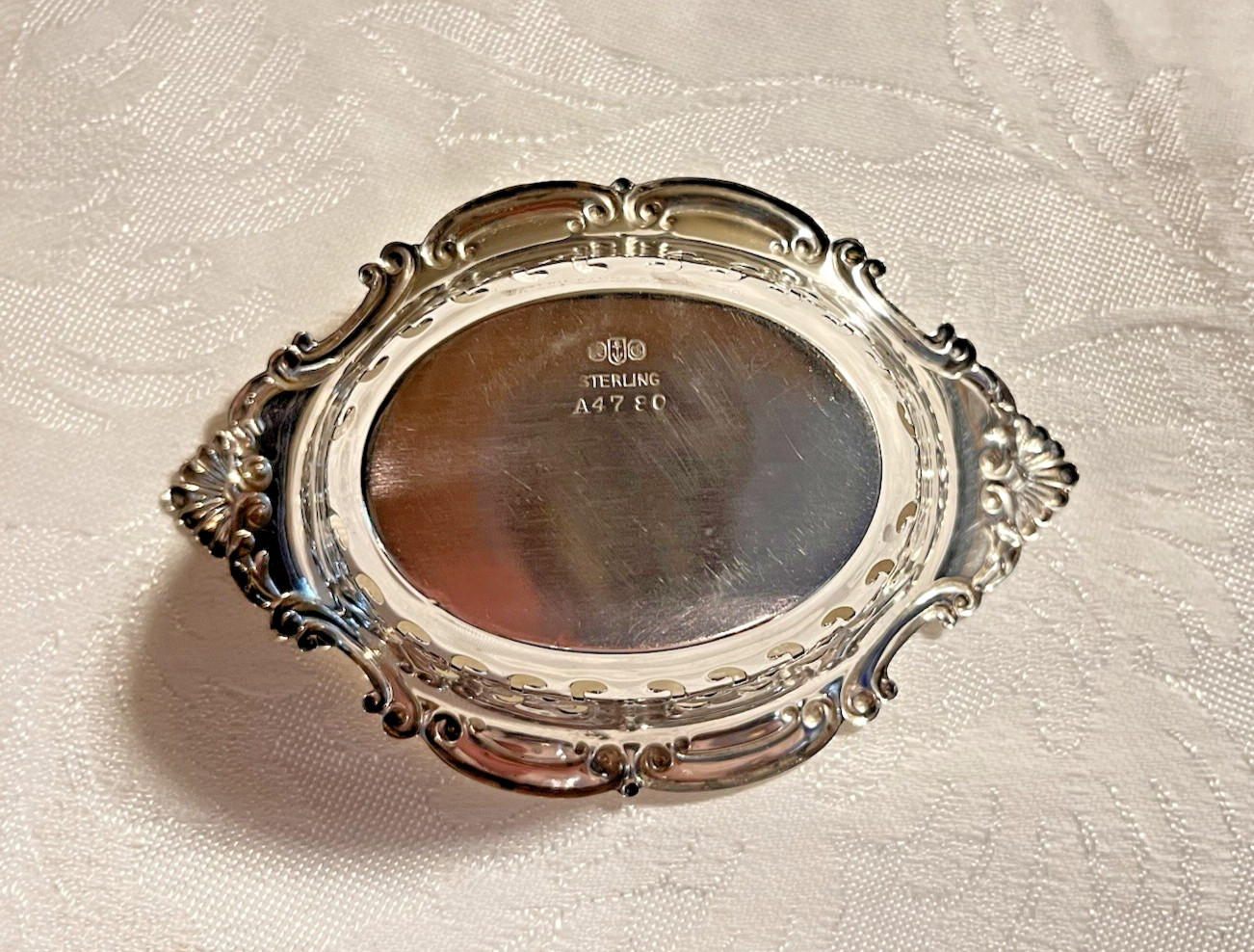 ONE Gorham Sterling Silver Nut Dish 23.5 Gr W/Mono. 3-3/4" X 2-1/2". A 4780