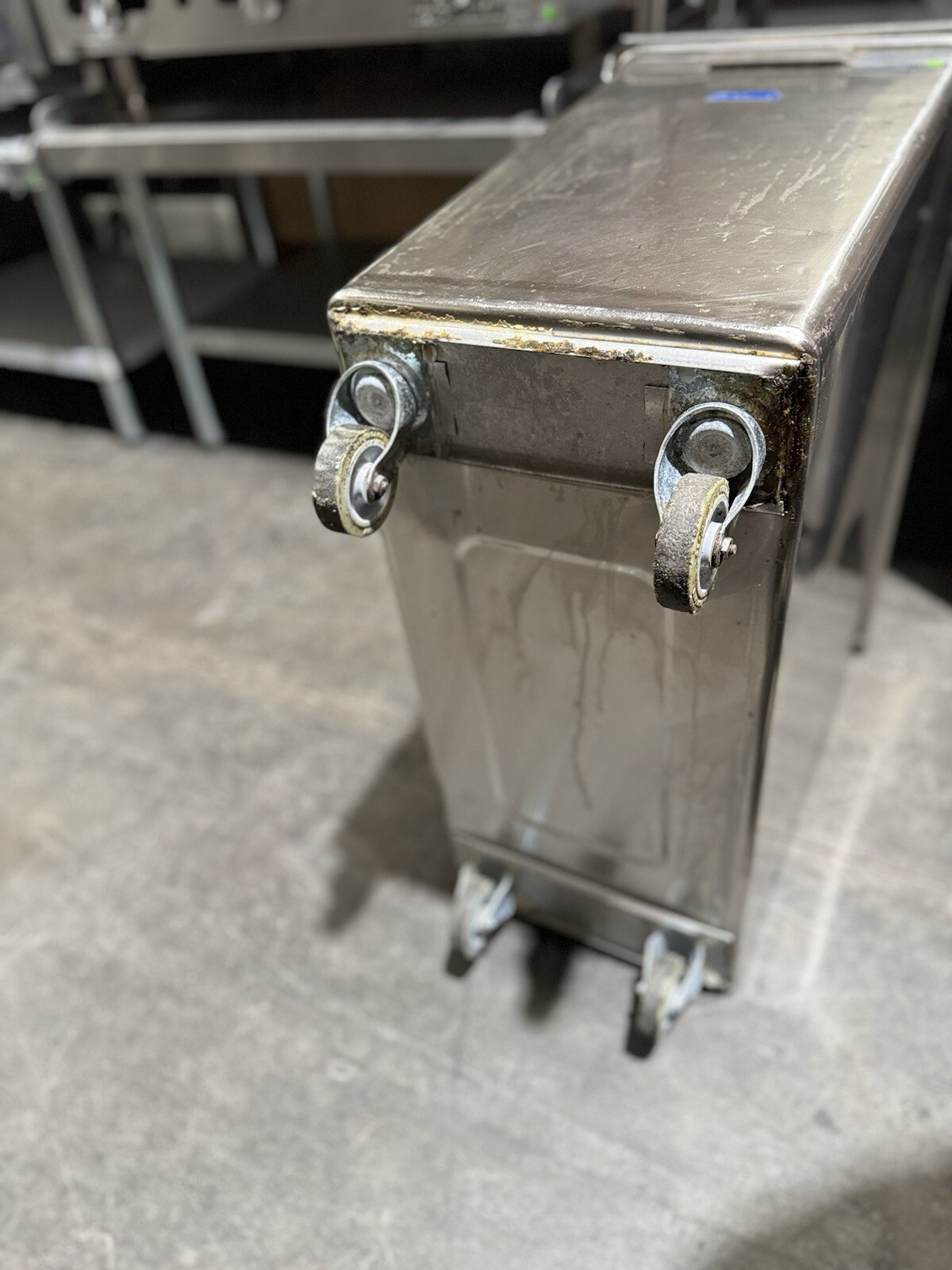 Baxter INGBIN-1CMPT3 Ingredient Bin in Excellent Condition