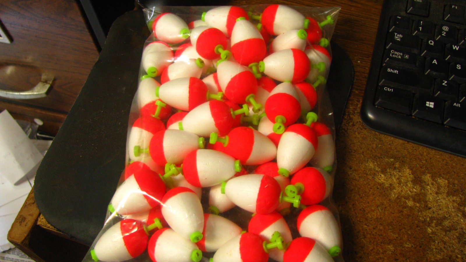 Pear floats, 1 1/2", foam, push button,10 ct, free shipping