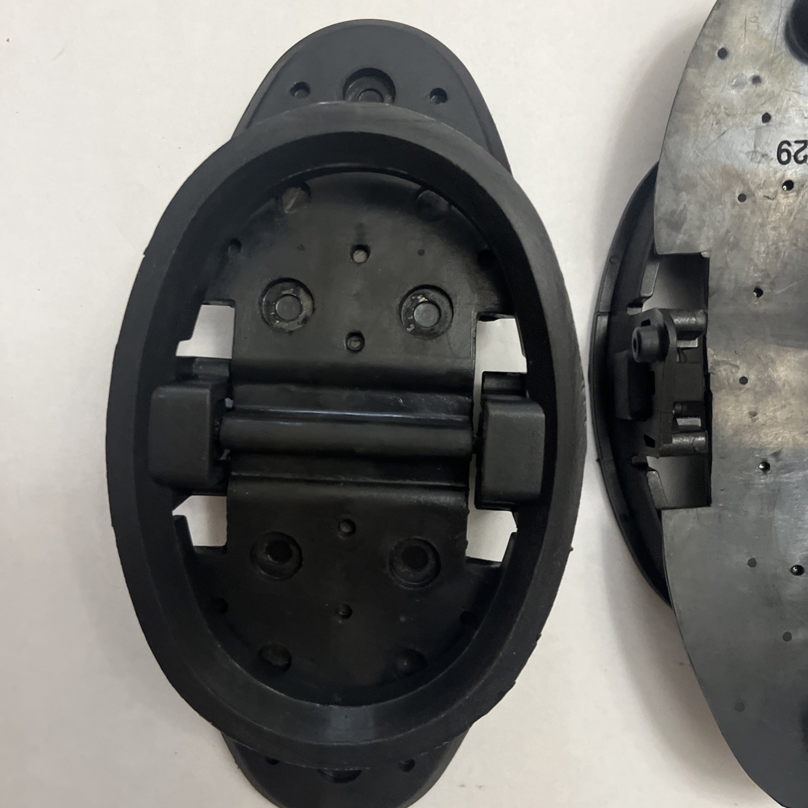 1982-1996 Exhaust Flappers Water Shutters Sierra 18-2732-9 Pair 807166A3 BIN