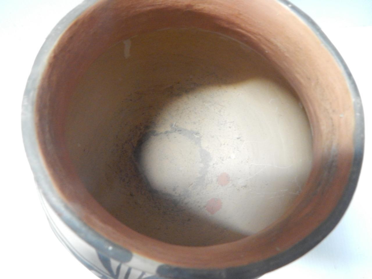 XLRG VINTAGE SANTO DOMINGO INDIAN POTTERY OLLA FORM POT - CONCAVE BASE - XLNT !