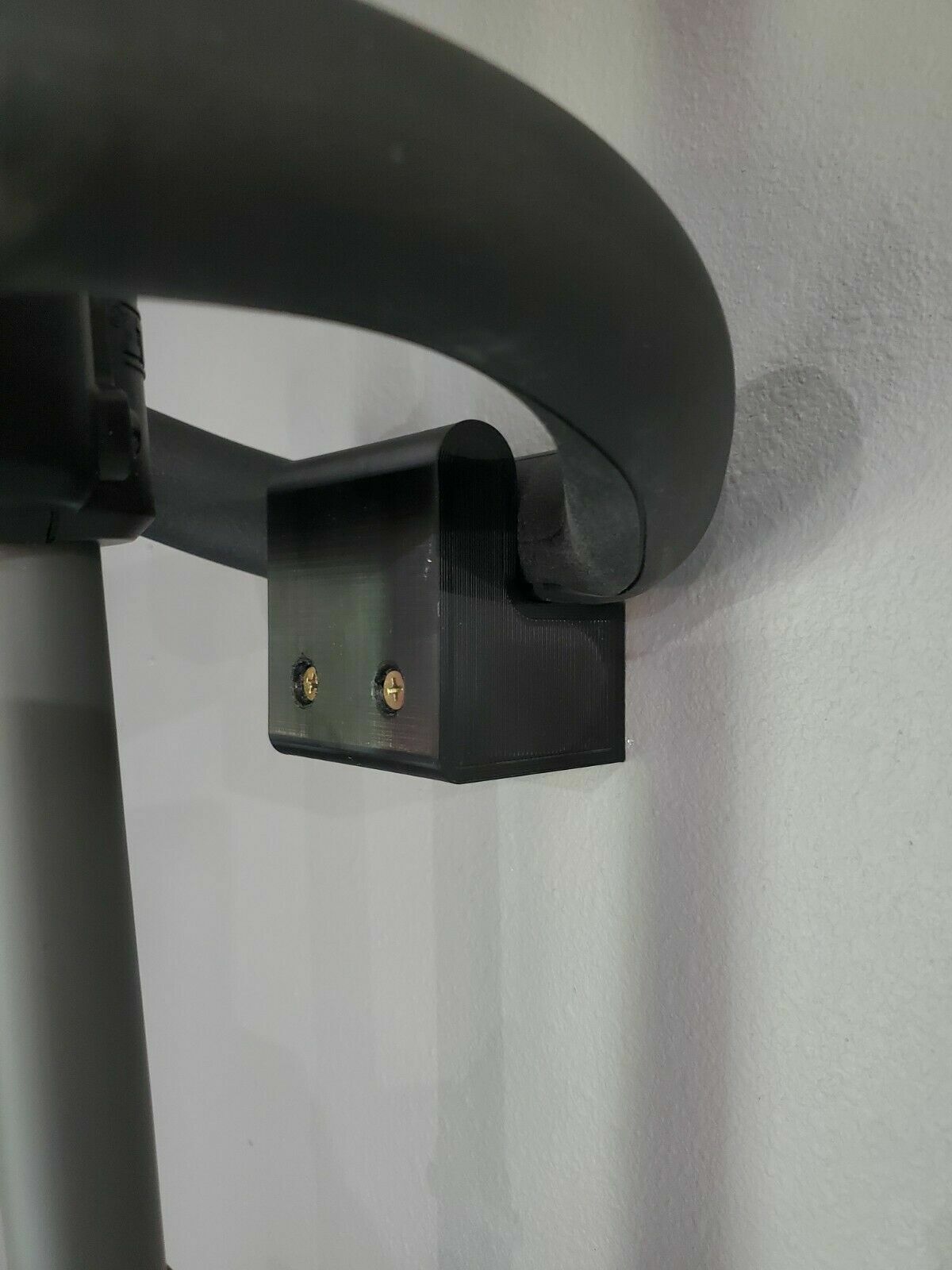 DeWalt 60V MAX String Trimmer Wall Mount Hanger DCST972 DCST972X1 DCST972B