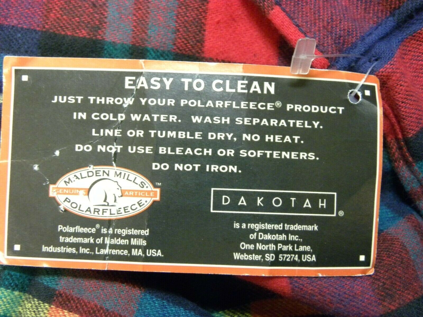 NWT POLARFLEECE Plus Flannel Bed Skirt Red-Multicolor Plaid Full Flaw