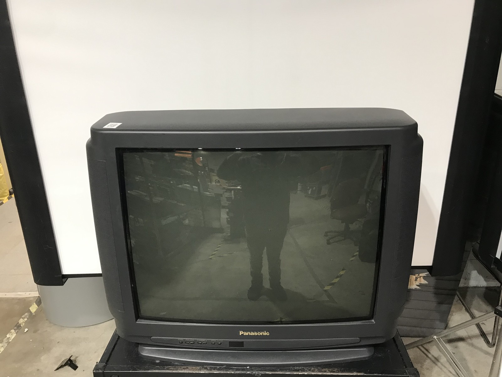 Panasonic CT-2769SW 27" CRTV Retro Gaming RCA RF Antenna - No Remote