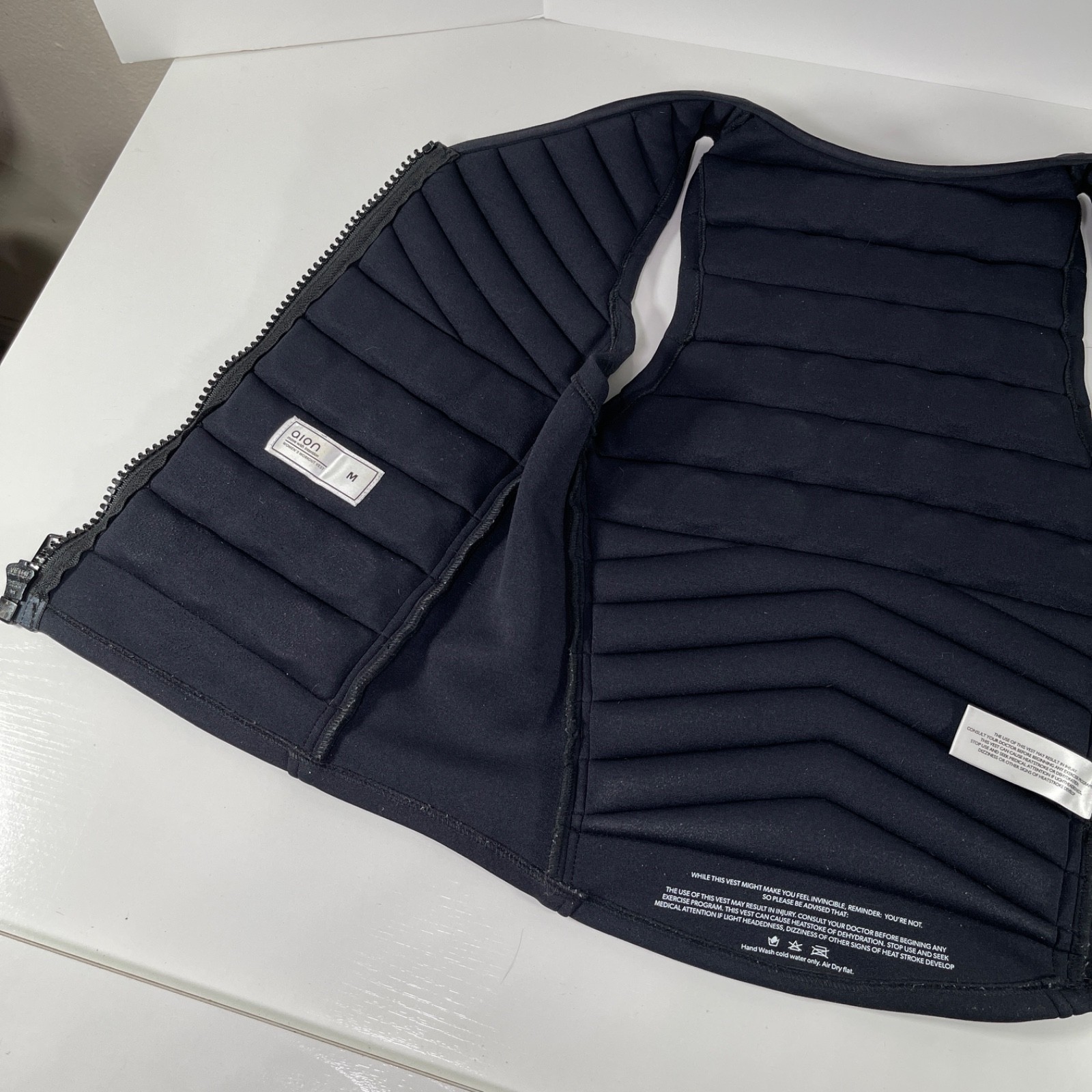 Aion Women's Tailored Fit Dynamic Resistance Workout Vest Black Medium READ