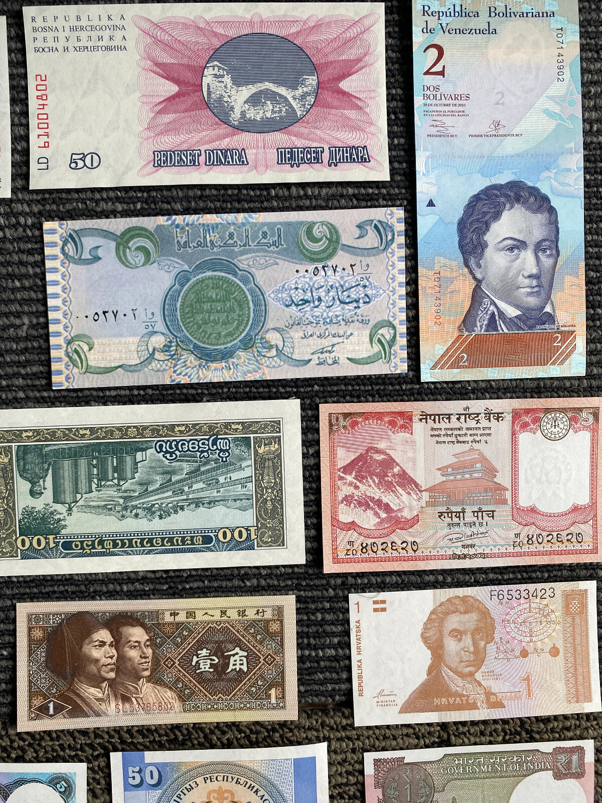 25 Different Banknotes from 25 Countries UNC - Collectible World Currency Lot