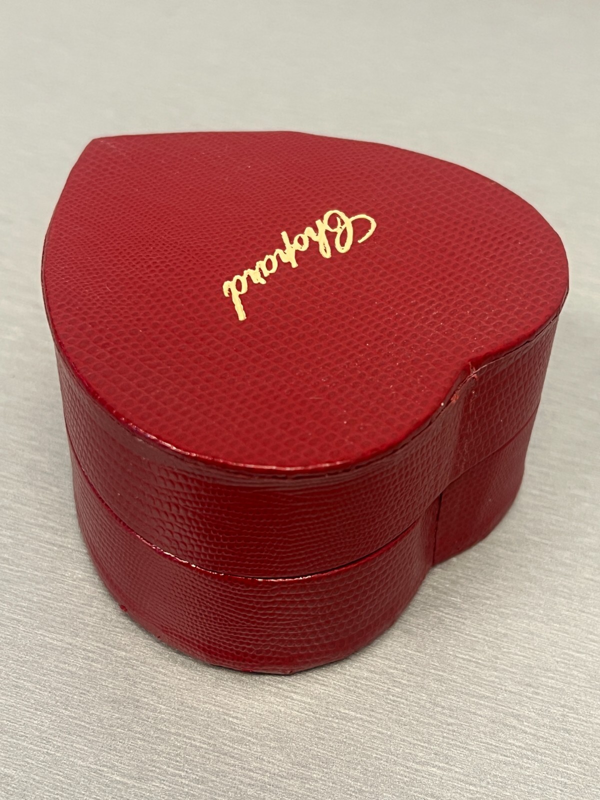 ORIGINAL CHOPARD HEART SHAPED STERlING SILVER RING DISPLAY BOX - VERY NICE!