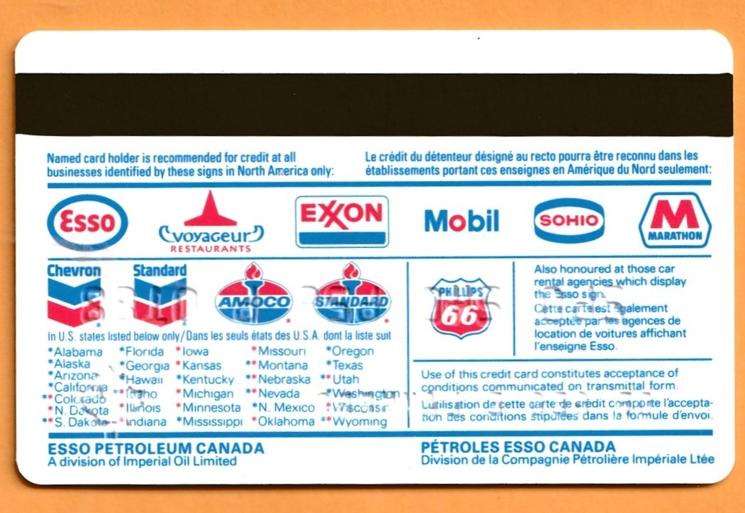 Esso Credit Card 1988 Expiration OBSOLETE with Embossed Maple Leaf tac1