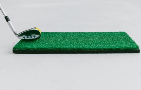 Golf Chipping Mat (16in x 10in) - Practice Hitting Mat for Home with Real Turf
