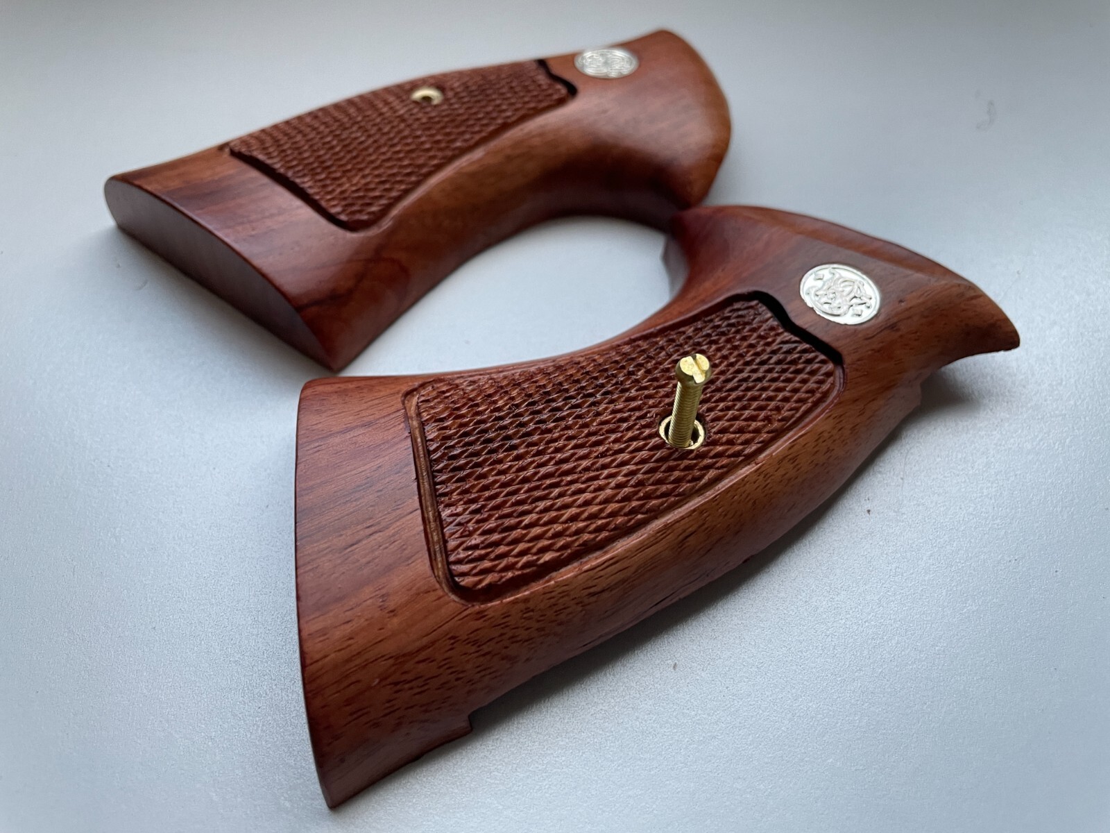 Checker wood Grip For S&W N Frame Square Butt coke style and Opened back checker