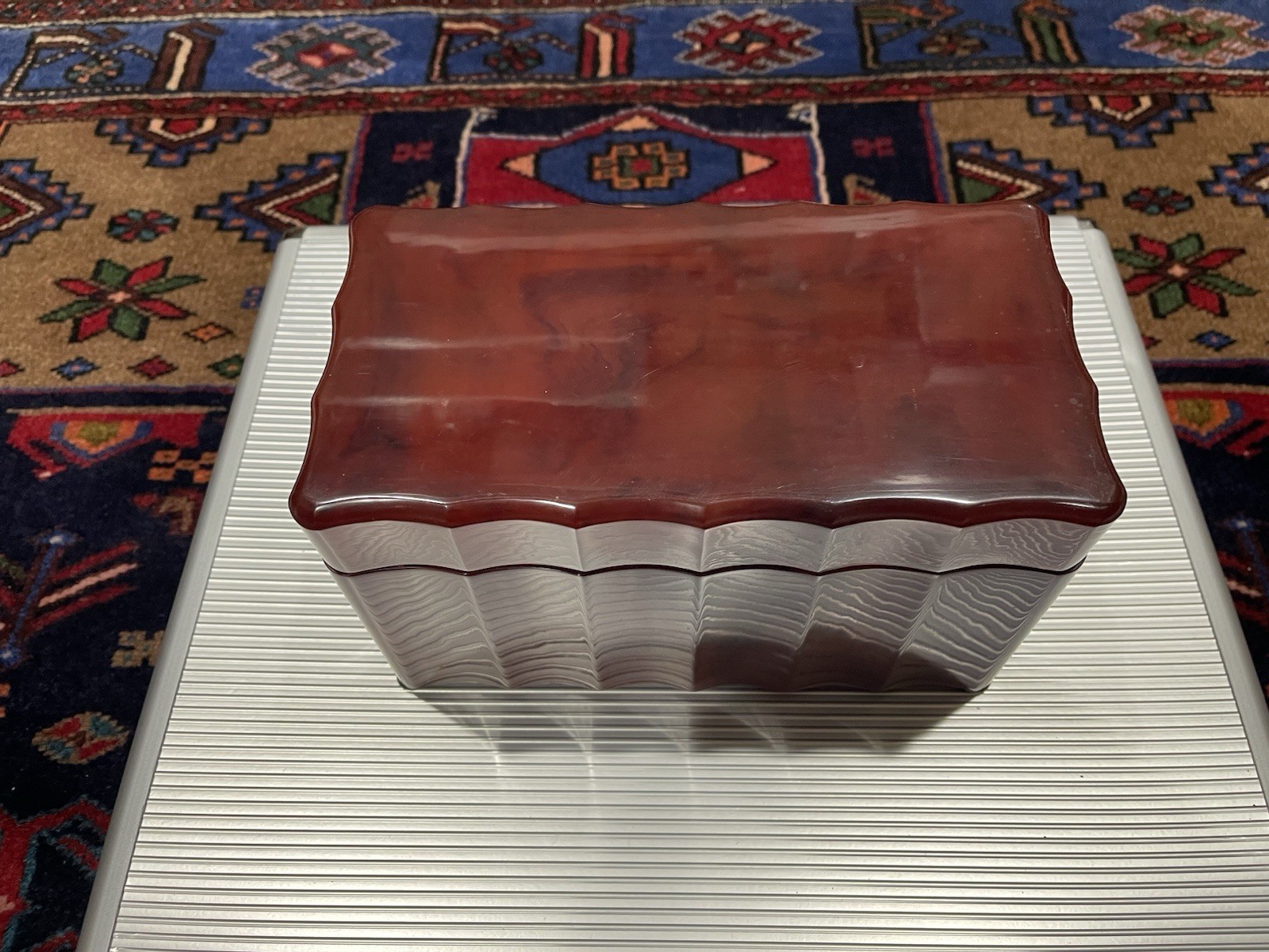 Antique Catalin General Electric L-622, Tube Radio, “ Jewel Box” Style