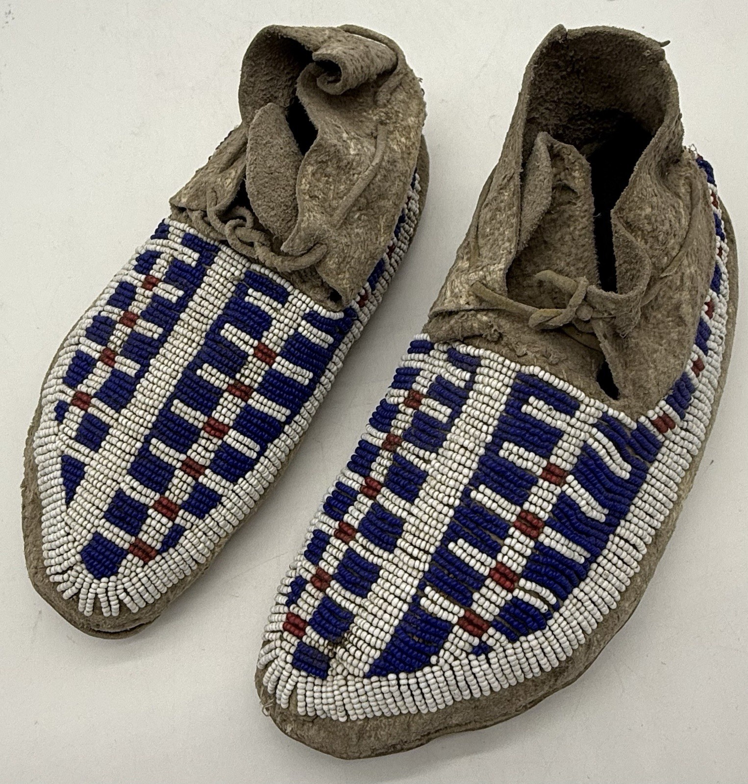 Old Plains Indian Sioux Beaded Moccasins