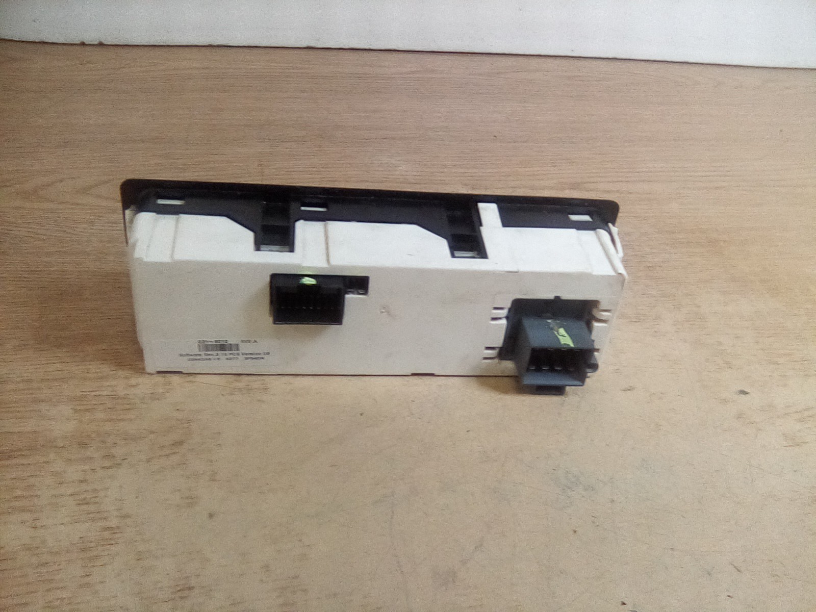 Peterbilt 387 OEM Q21-6012 Climate Control "MISSING KNOB"