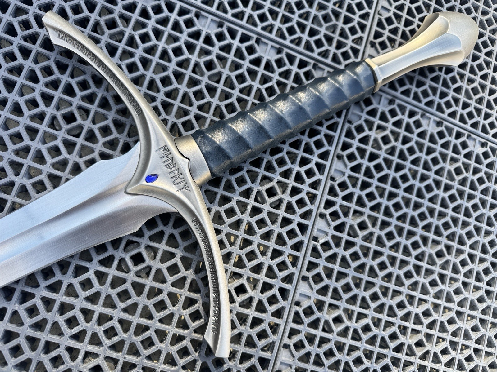 Lord Of The Rings United Cutlery UC-1265 Glamdring 1:1 Scale