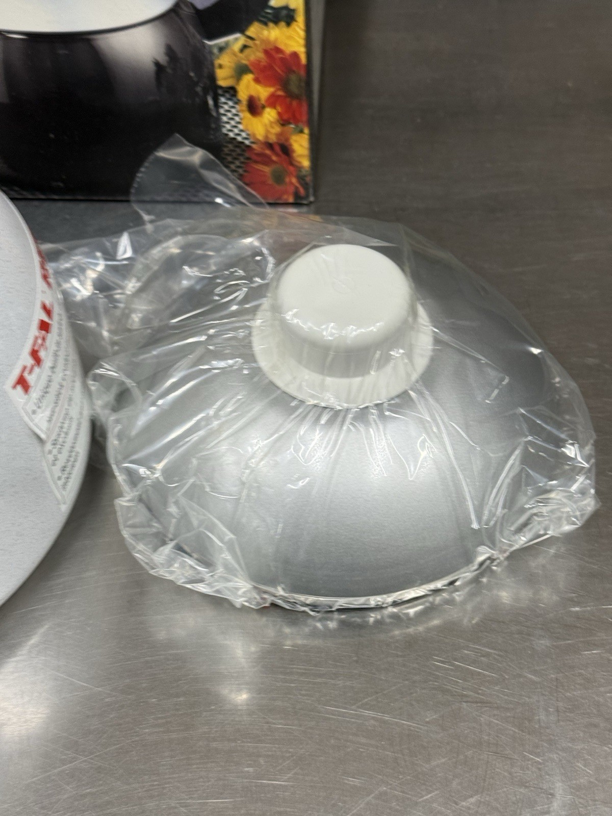 Vintage T-FAL Resistal Kettle Tea Pot White Speckled - 2 Quart - New