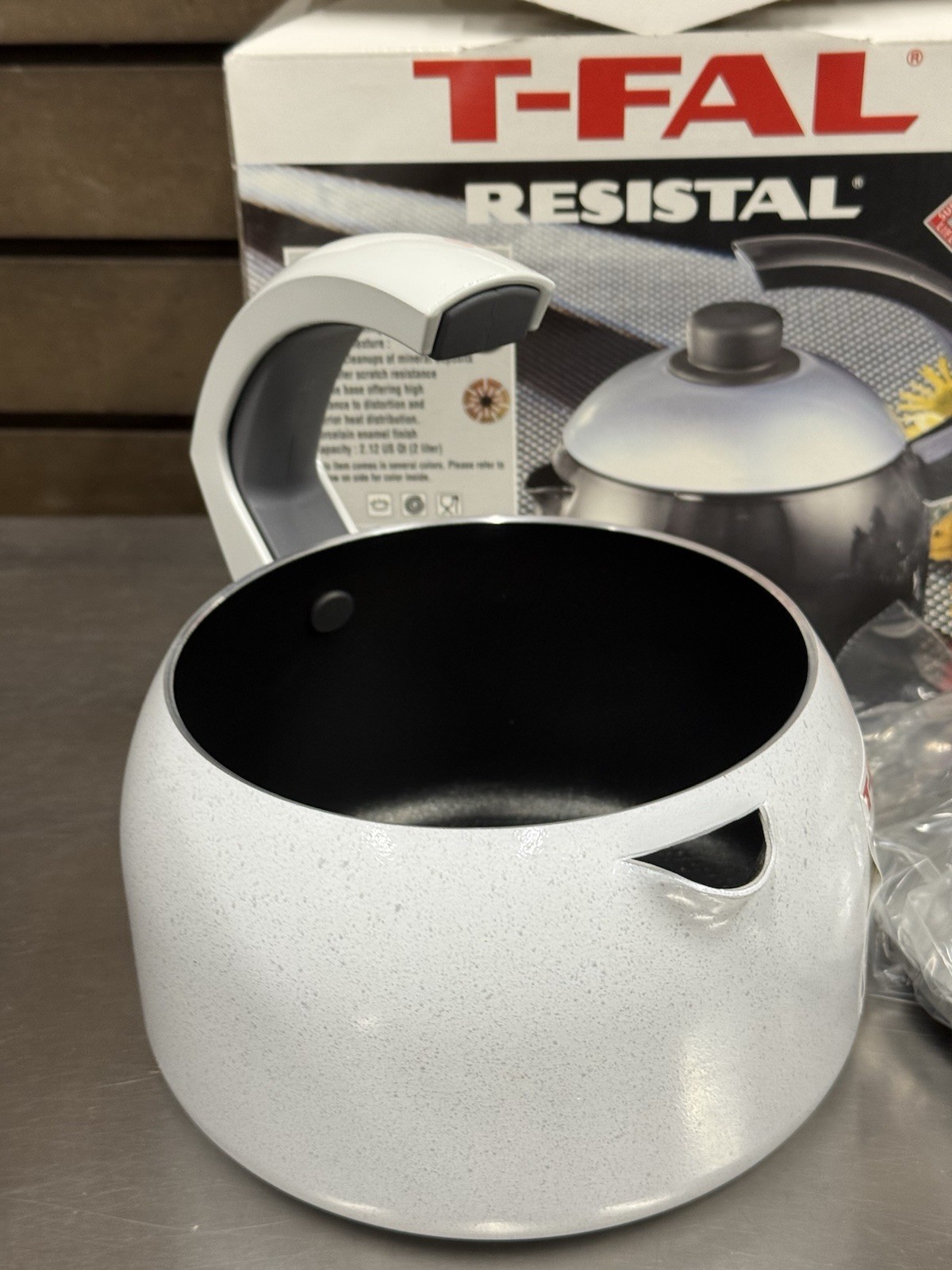 Vintage T-FAL Resistal Kettle Tea Pot White Speckled - 2 Quart - New