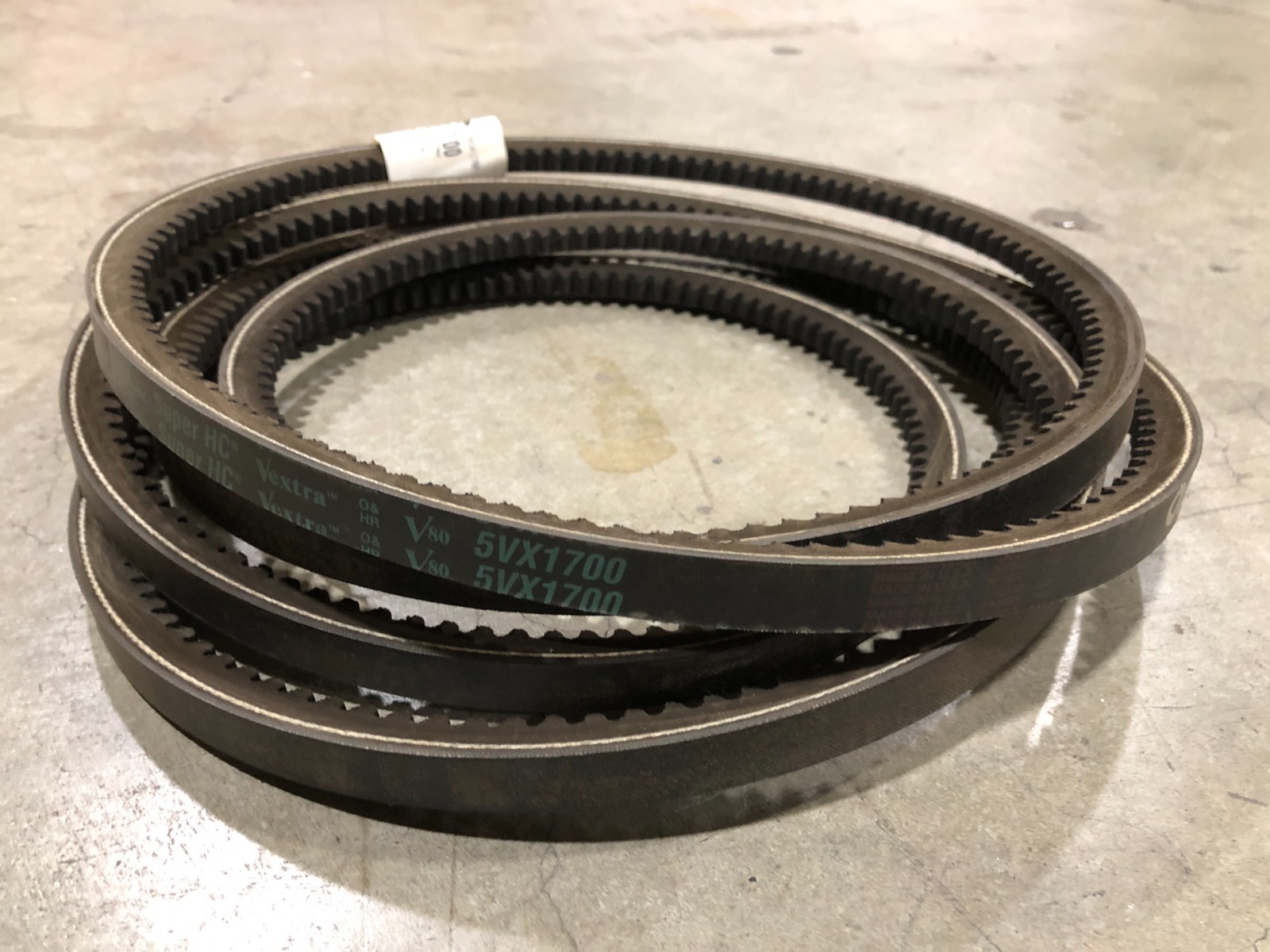New Gates 5VX1700 Super HC V Cogged V-Belt 9414-1700 - No Box