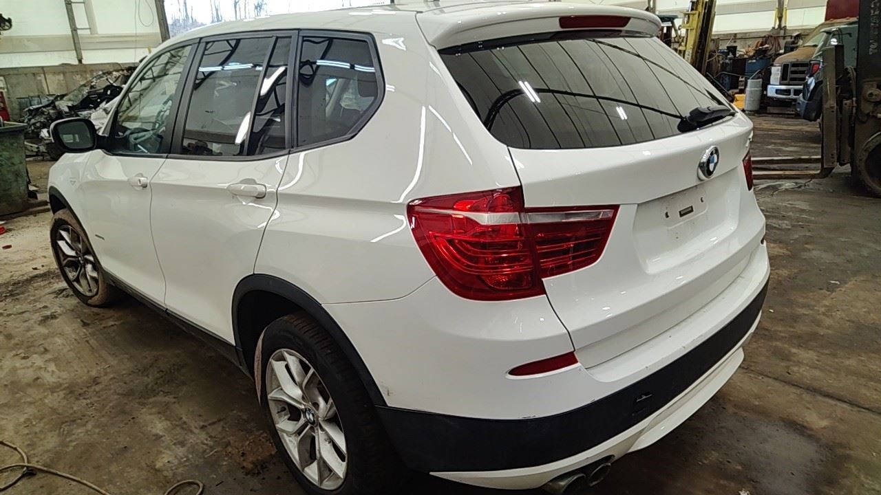 (LOCAL PICKUP ONLY) Trunk/Hatch/Tailgate With Power Opening And Closing Fits 11-