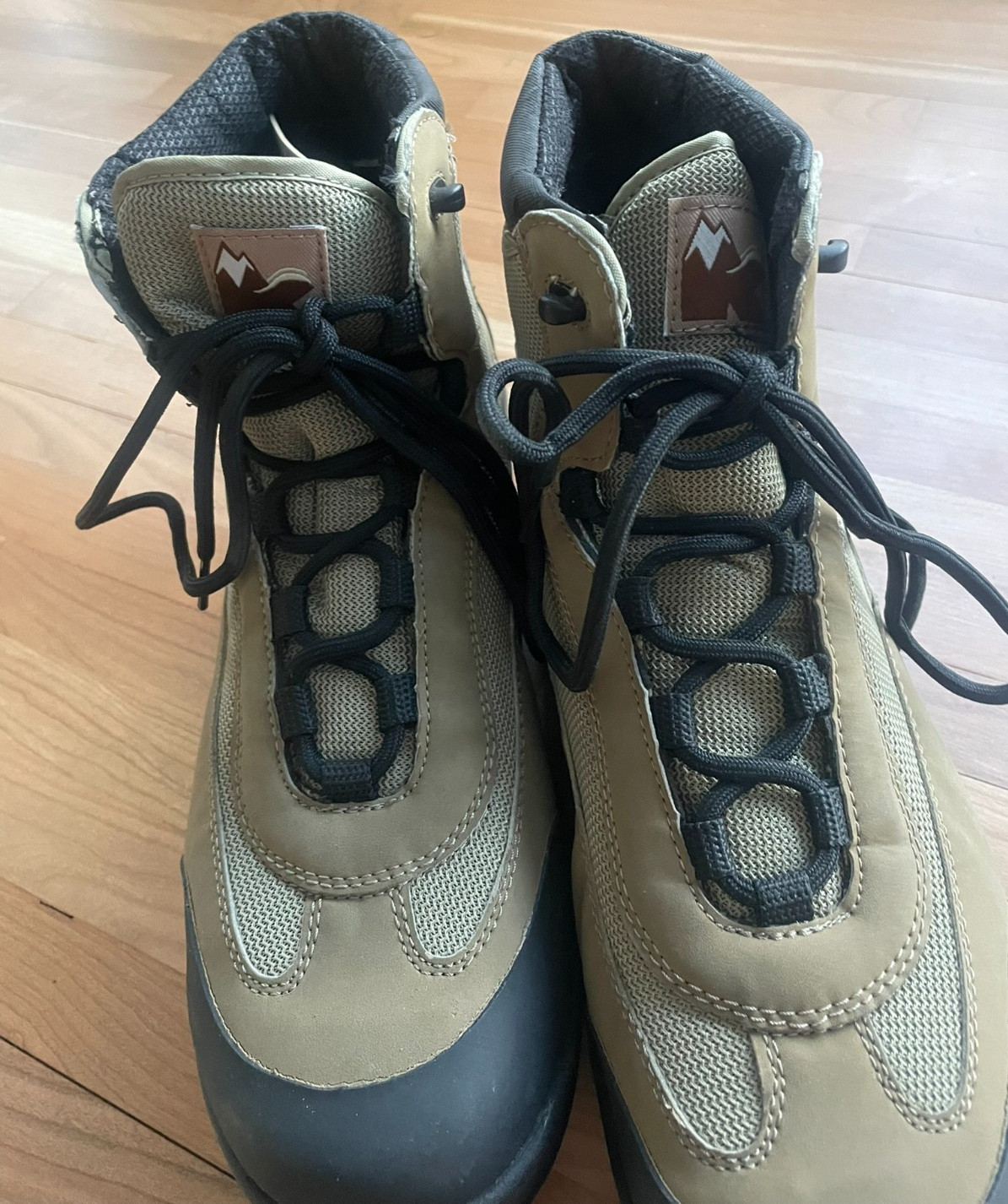 NEW Korkers Eco Wading Wetlands Convertible Fishing Hiking Walking Boots Mens 11