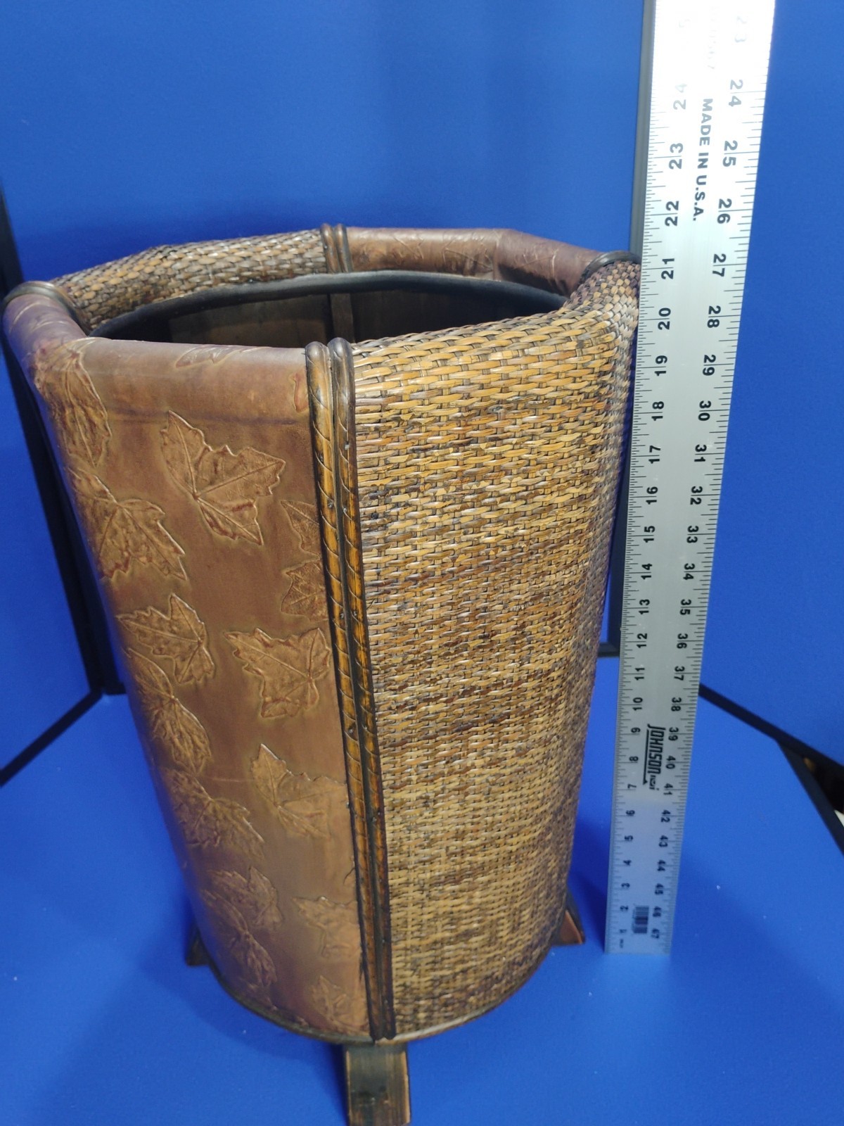 Wicker Faux Leather Leaf Pattern Cane Walking Stick Umbrella Stand