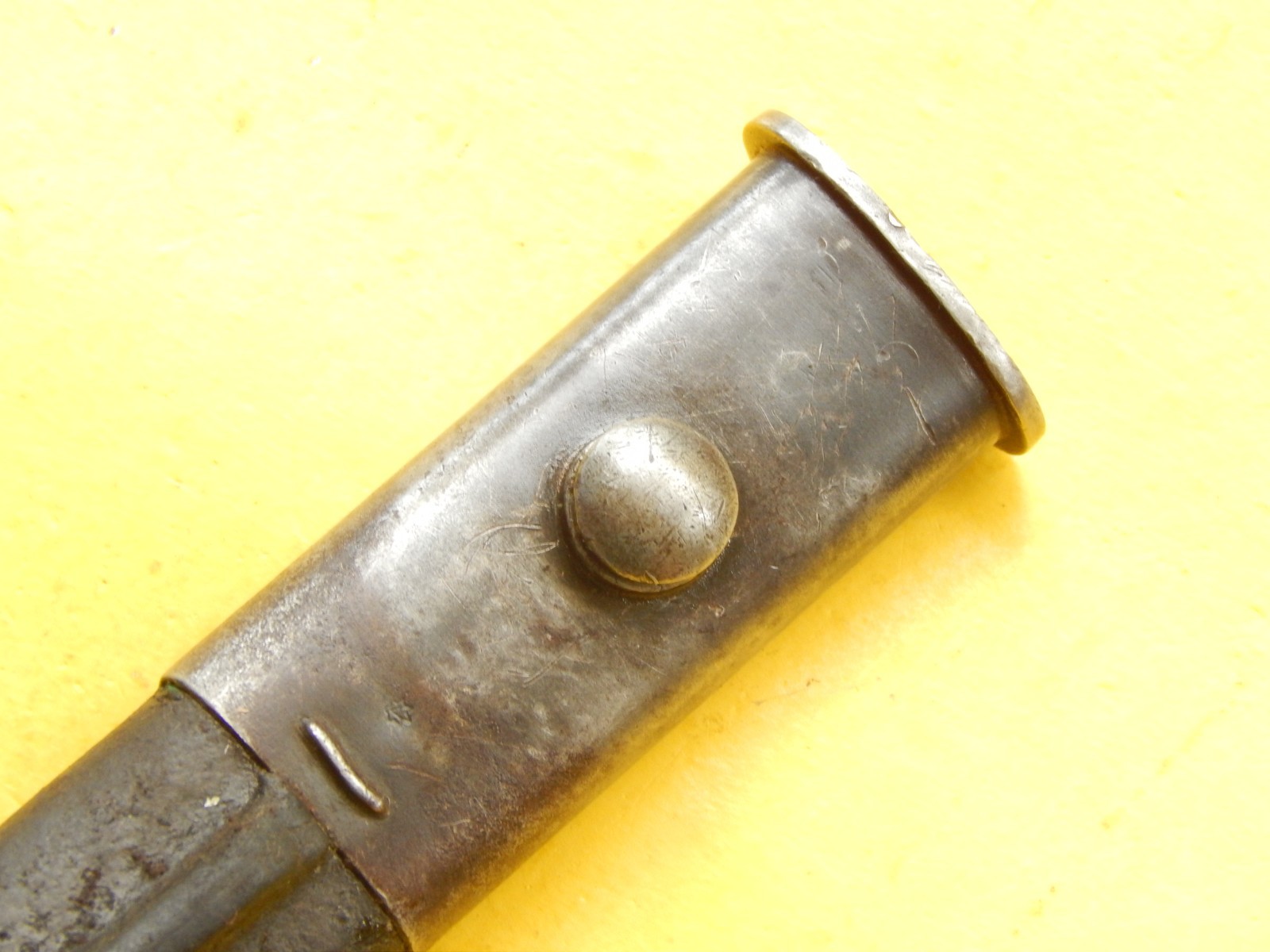 RARE DOUBLE SEAM SCABBARD - BRITISH ENFIELD 1907 BAYONET SCABBARD